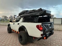 HATASIZ BOYASIZ TAKASLI 2014 DÜŞÜK KM BU DOLUKLUKTA FULL YAPILI L200 4x4