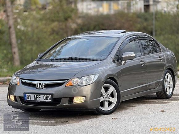 HONDA CİVİC 1.6İ VTEC ELEGANCE VSA OTOMATİK DEĞİŞENSİZ