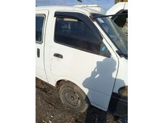 Kia pregio sağ ön kapı komple dolu
