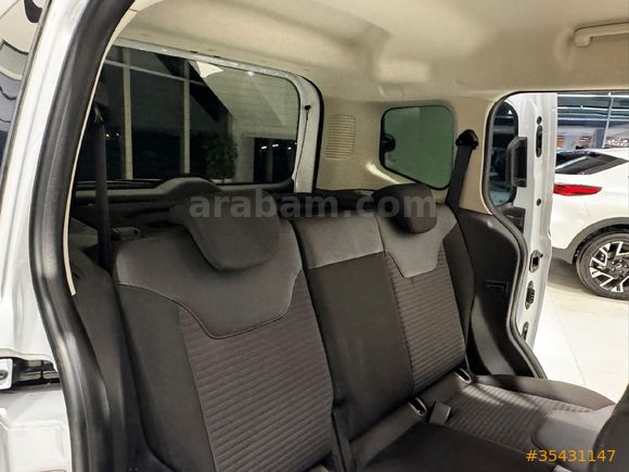 Sahibinden Ford Tourneo Courier 1.5 TDCi Titanium Plus 2022 Model