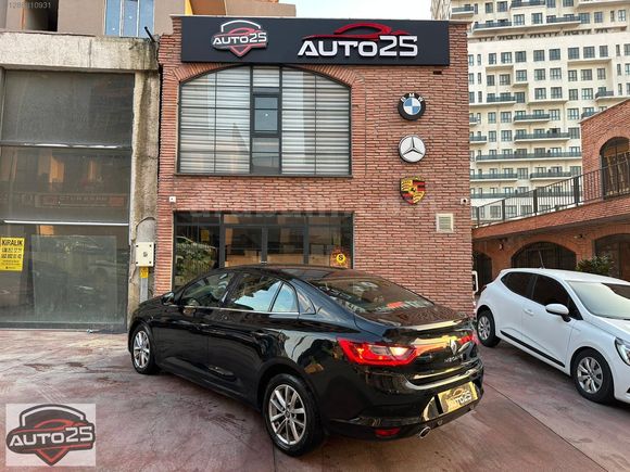 AUTO25 DEN MEGANE 4