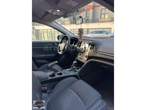 AUTO25 DEN MEGANE 4