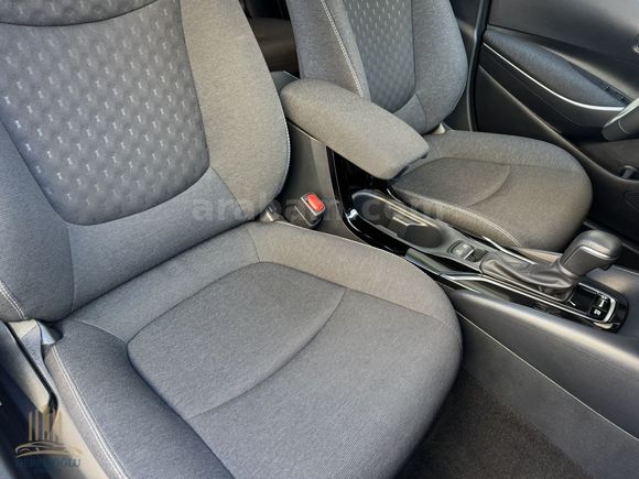 2025 ÇKŞ SADECE 20 KM COROLLA 1.8 HYBRID PRO 140HP FLAME X-PACK