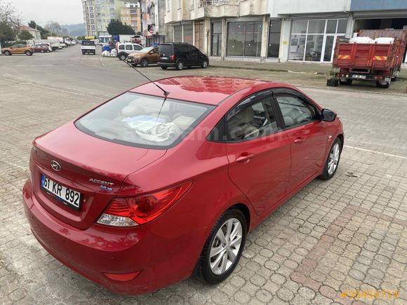 Sahibinden Hyundai Accent Blue 1.6 CRDI Mode Plus 2012 Model 