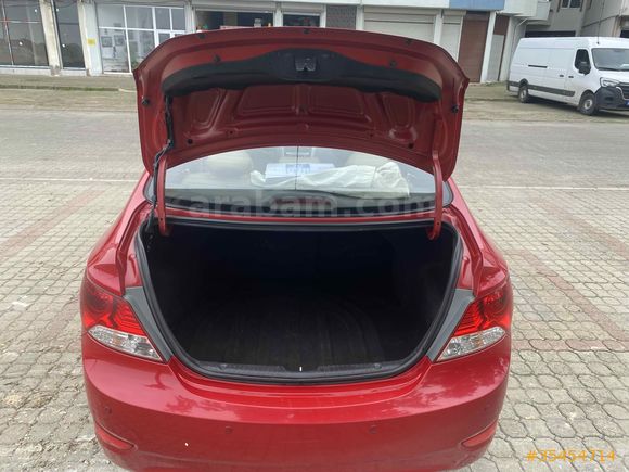 Sahibinden Hyundai Accent Blue 1.6 CRDI Mode Plus 2012 Model 