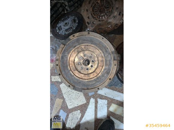FORD CONNECT 1.8 VOLANT