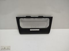 VOLKSWAGEN GOLF6 KLİMA PANEL ÇERÇEVESİ 5K0 858 069 P