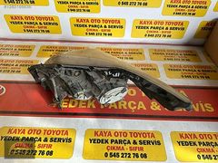 TOYOTA AVENSİS SAĞ ÖN FAR 2010-12 CAM KIRIK ÇIKMA ORJİNAL YEDEK