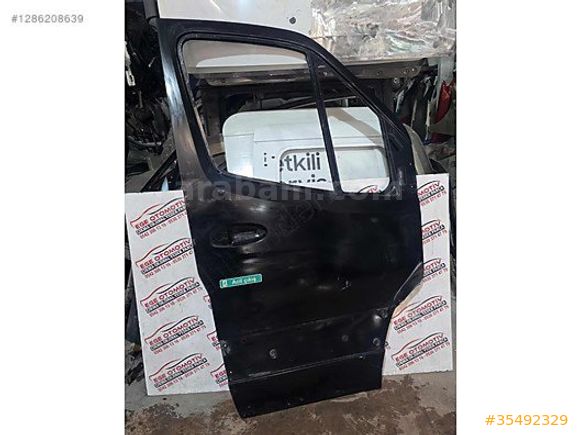 MERCEDES SPRİNTER W907/W910 SİYAH SAĞ ÖN KAPI ORJINAL LOKALLIK