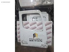 MERCEDES 1842 SAĞ KAPİ ORJINAL