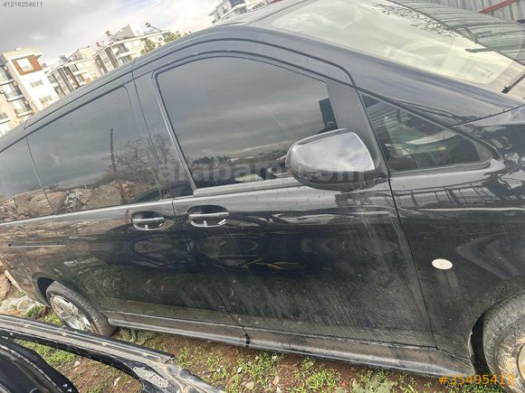 2015-24 MODEL MERCEDES VİTO 447 SAĞ ÖN KAPI HATASIZ ORJİNAL