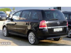 ZAFİRA B KASA 2005-2011 ARASI 3D KAUÇUK BAGAJ HAVUZU KOKUSUZ