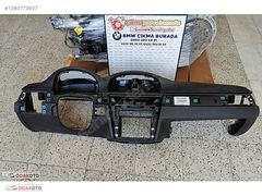 BMW E90.E92.E93 3 Serisi (EKRANLI) Çıkma Torpido İşlemsiz Temiz