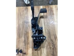 FORD MONDEO MK5 OTOMATİK FREN GAZ PEDALI
