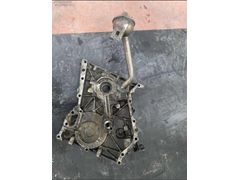 Mercedes- M102 motor yağ pompası ve kapağı