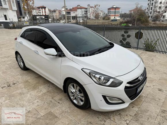 HYUNDAİ İ30 1.6 CRDİ Elite