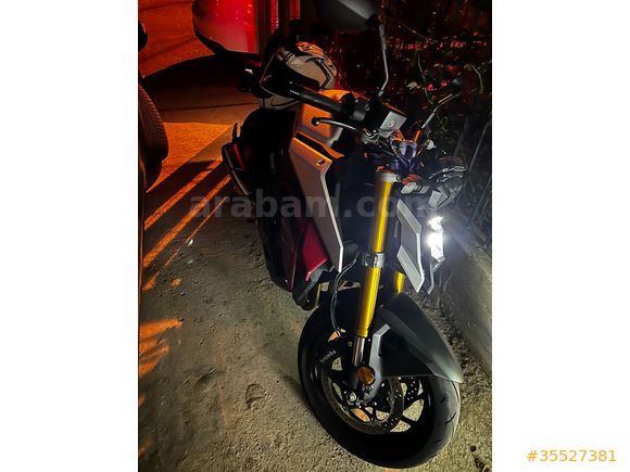 Suzuki GSX-S 1000 made in japan 