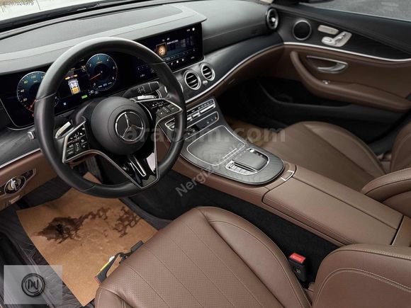 MERCEDES BENZ E300D 4MATİC YETKİLİ SERVİS BAKİMLİ