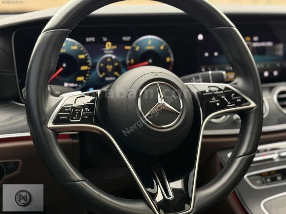 MERCEDES BENZ E300D 4MATİC YETKİLİ SERVİS BAKİMLİ