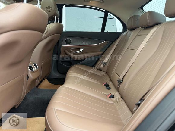 MERCEDES BENZ E300D 4MATİC YETKİLİ SERVİS BAKİMLİ