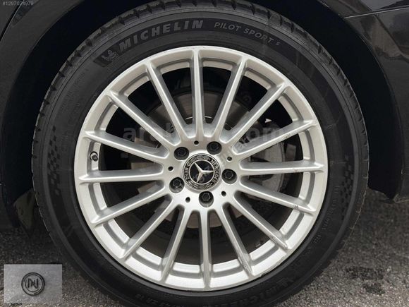 MERCEDES BENZ E300D 4MATİC YETKİLİ SERVİS BAKİMLİ