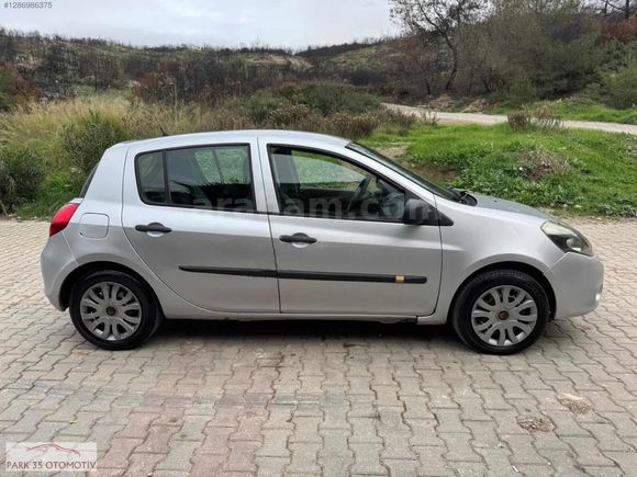 PARK35'DEN 2011 MODEL RENAULT CLIO 1.5 DCİ DİZEL AUTHENTİQUE