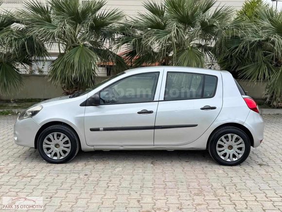 PARK35'DEN 2011 MODEL RENAULT CLIO 1.5 DCİ DİZEL AUTHENTİQUE