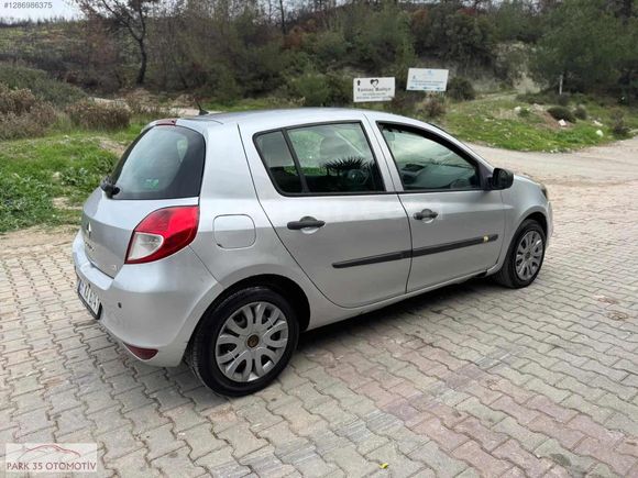 PARK35'DEN 2011 MODEL RENAULT CLIO 1.5 DCİ DİZEL AUTHENTİQUE