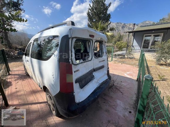 DACİA DOKKER SU DEPOSU
