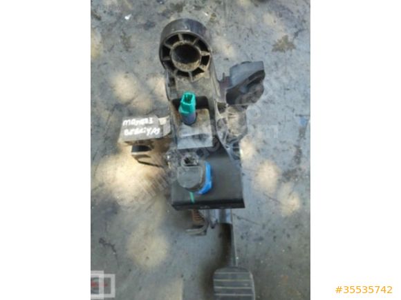 Renault Master3 debriyaj pedalı