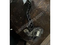 Ford connect gaz pedalı 7t119f836