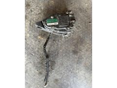 Renault master 2 gaz pedalı 7700314525