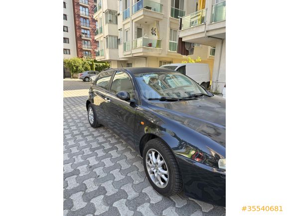 ACİLL ikinci Sahibinden temiz  Alfa Romeo 147 1.6 TS Progression 2004 Model 
