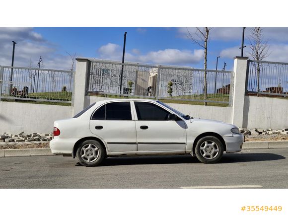 Sahibinden Hyundai Accent 1.3 LX 2000 Model  250000 km Beyaz