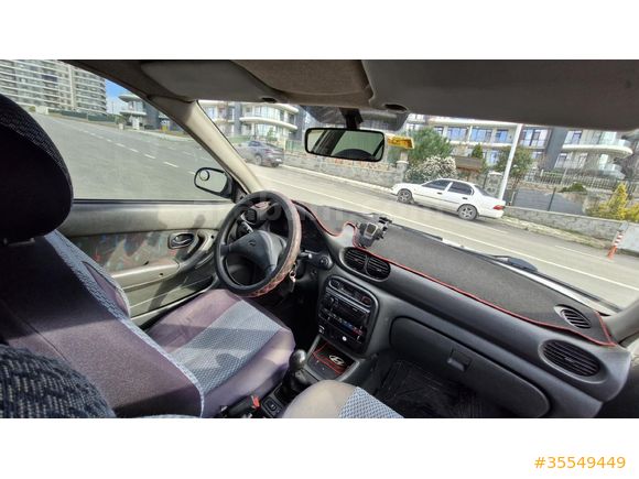 Sahibinden Hyundai Accent 1.3 LX 2000 Model  250000 km Beyaz