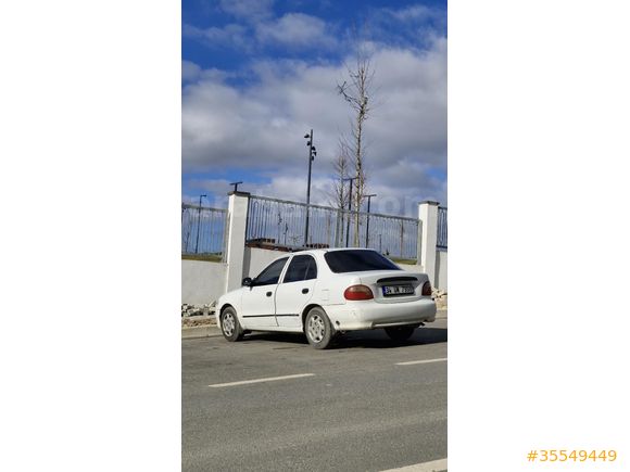Sahibinden Hyundai Accent 1.3 LX 2000 Model  250000 km Beyaz