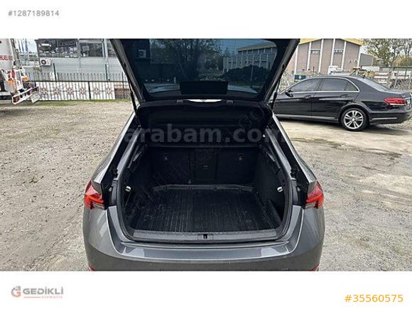 GEDİKLİ OTOMOTİV'DEN 2023 SKODA OCTAVİA 1.5 E-TECH PREMİUM TEMİZ
