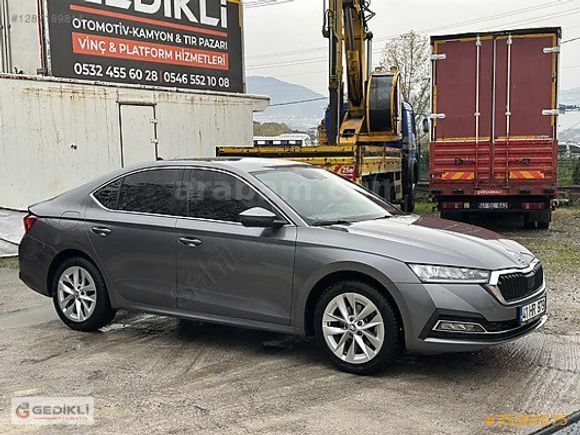 GEDİKLİ OTOMOTİV'DEN 2023 SKODA OCTAVİA 1.5 E-TECH PREMİUM TEMİZ