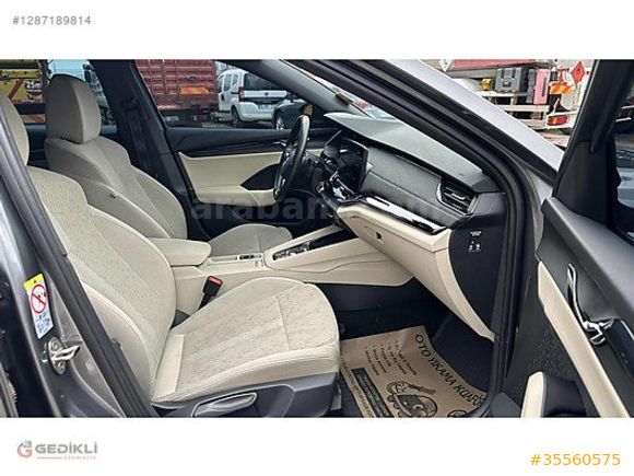 GEDİKLİ OTOMOTİV'DEN 2023 SKODA OCTAVİA 1.5 E-TECH PREMİUM TEMİZ