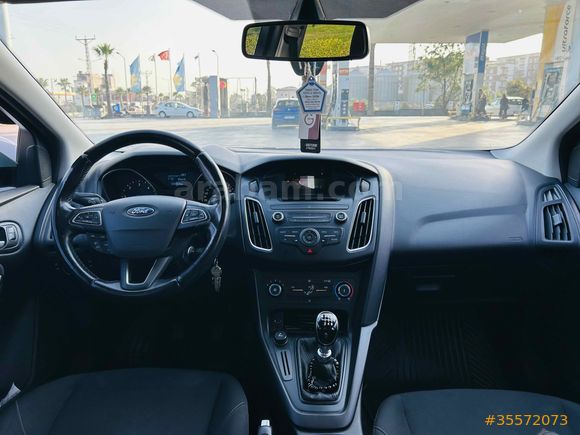 Sahibinden Memurdan Temiz Ford Focus 1.5 TDCi Style 2018 Model 