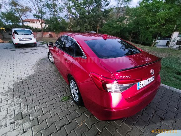 Sahibinden Honda Civic 1.5 i-VTEC Eco Elegance 2022 Model