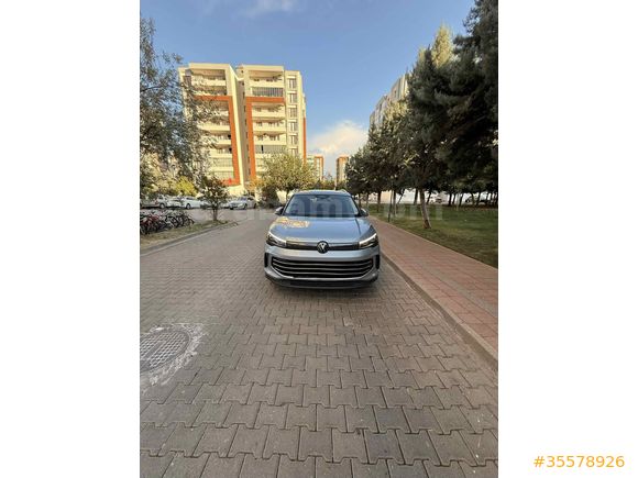 Volkswagen Tiguan 1.5 E-TSI Elegance 2024 Model 