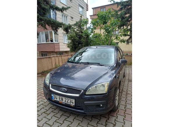 Ford Focus 2007 Sadece Benzinli Aracın bakımları yenı yapılmıştır