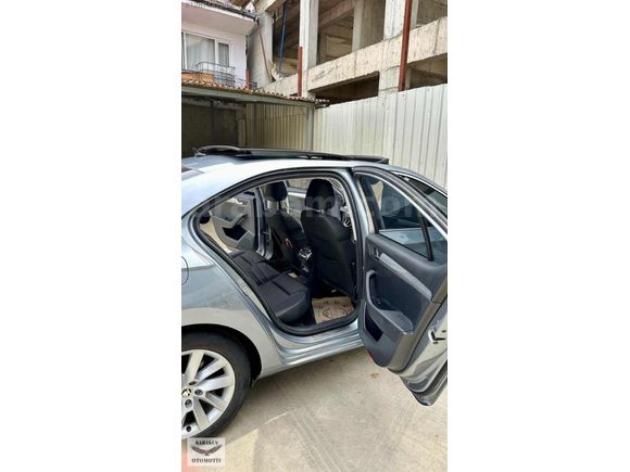 İLK SAHİBİNDEN 2020 MODEL 1.5 TSİ ACT ELİTE CAMTAVAN ÖZELDONANIM
