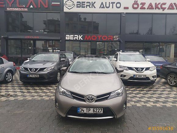 2013 Tam Otomatik Toyota Auris 1.6 Active Skypack Multidrive S