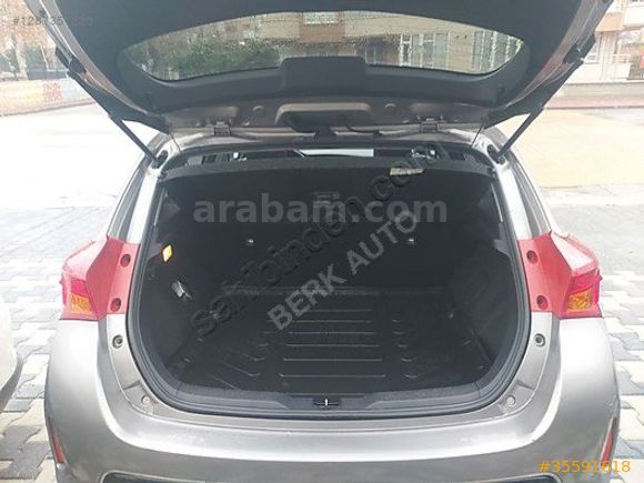 2013 Tam Otomatik Toyota Auris 1.6 Active Skypack Multidrive S