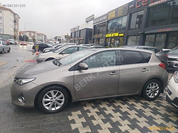 2013 Tam Otomatik Toyota Auris 1.6 Active Skypack Multidrive S