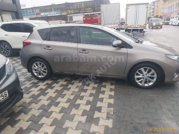 2013 Tam Otomatik Toyota Auris 1.6 Active Skypack Multidrive S