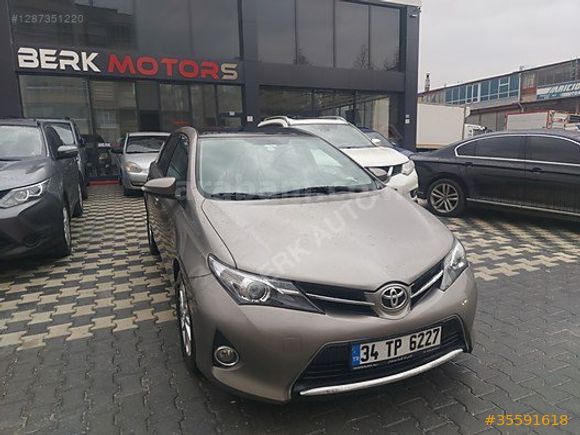 2013 Tam Otomatik Toyota Auris 1.6 Active Skypack Multidrive S