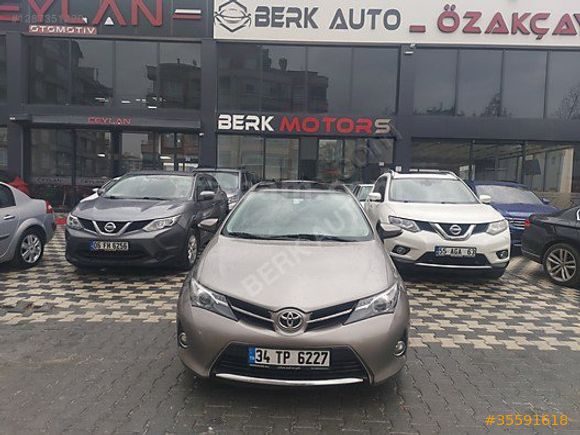 2013 Tam Otomatik Toyota Auris 1.6 Active Skypack Multidrive S